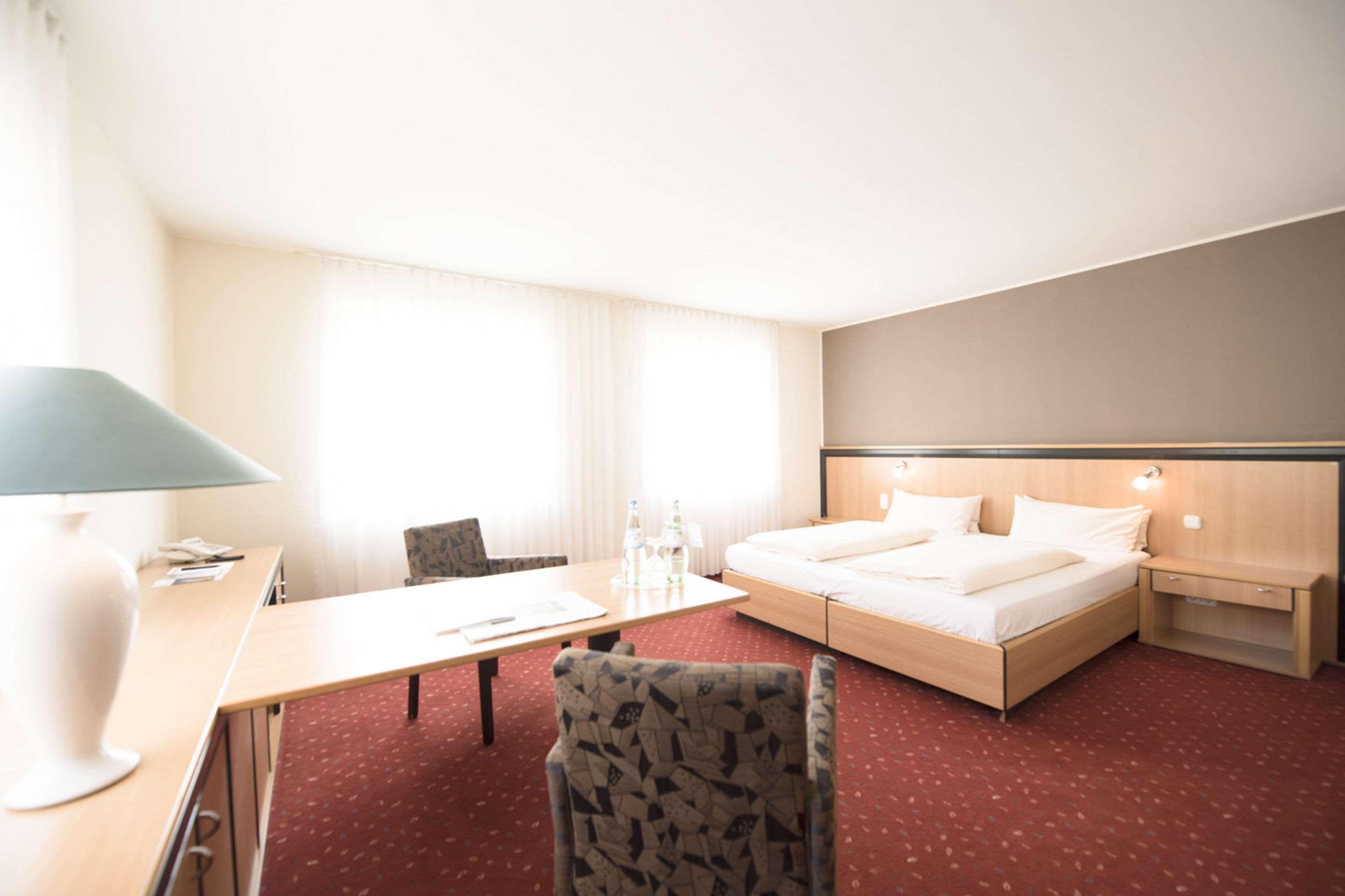Comfort Hotel Ulm/Блауштайн Экстерьер фото