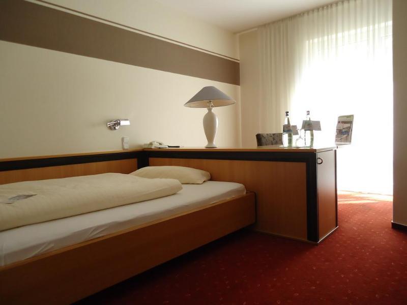 Comfort Hotel Ulm/Блауштайн Экстерьер фото