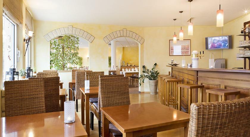 Comfort Hotel Ulm/Блауштайн Экстерьер фото