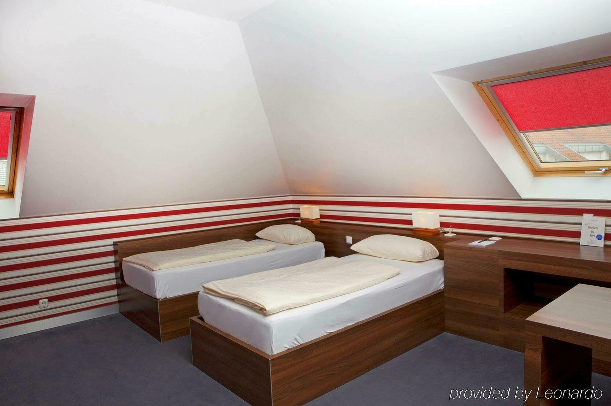 Comfort Hotel Ulm/Блауштайн Экстерьер фото